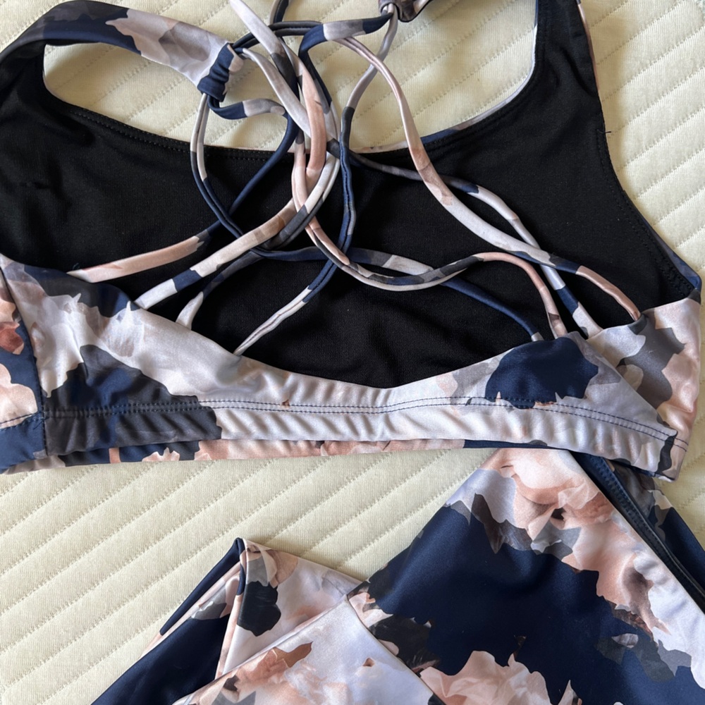 Onzie Nomad Blossom Yoga Flo High Rise Leggings And Sports Bra Set View 6